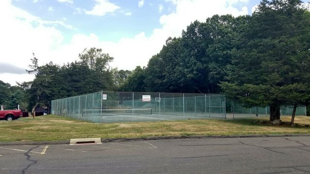 75 Balance Rock Road APT 11, Seymour, CT 06483