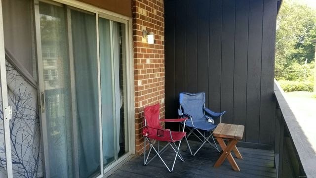 75 Balance Rock Road APT 11, Seymour, CT 06483