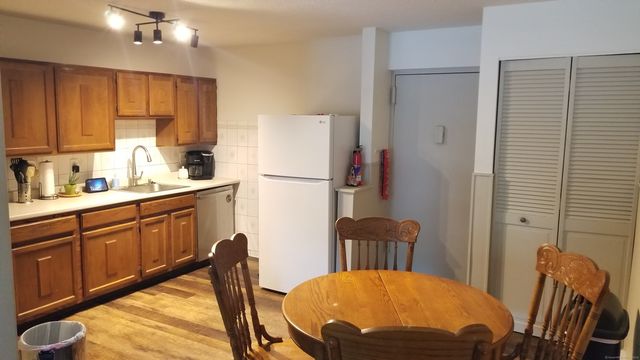 75 Balance Rock Road APT 11, Seymour, CT 06483