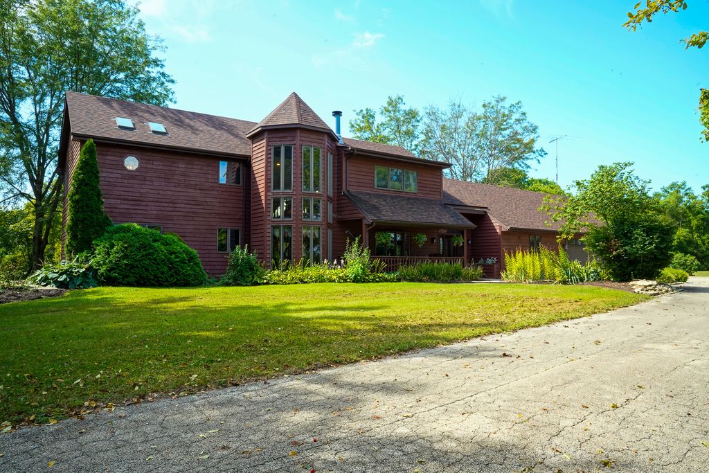 10175 Brown Road, Morris, IL 60450