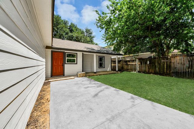 10418 Burman Street, Houston, TX 77029