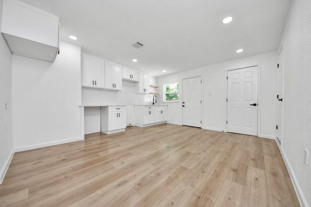 10418 Burman Street, Houston, TX 77029