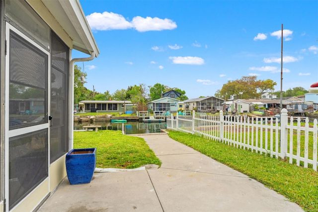 5430 CIRCLE DRIVE, Weeki Wachee, FL 34607