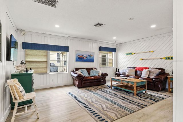 5430 CIRCLE DRIVE, Weeki Wachee, FL 34607