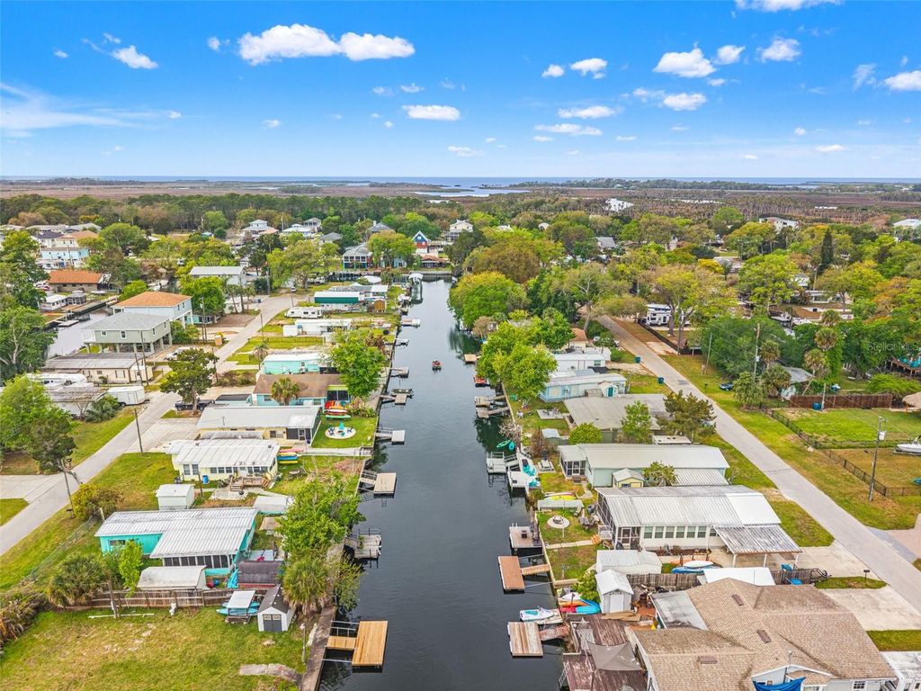 5430 CIRCLE DRIVE, Weeki Wachee, FL 34607