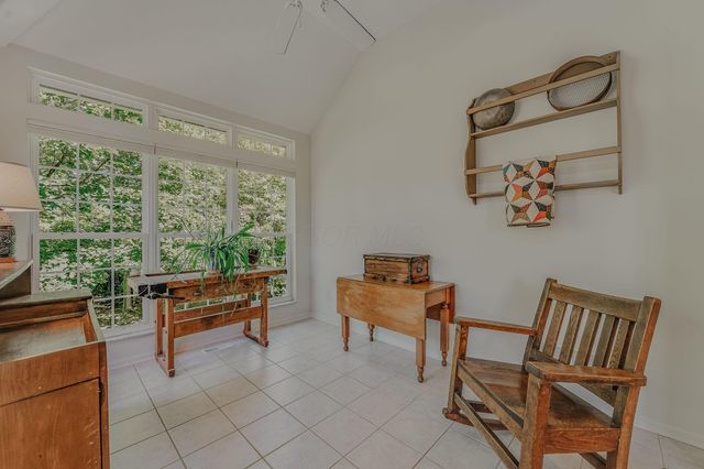 7392 Deer Valley Crossing, Powell, OH 43065