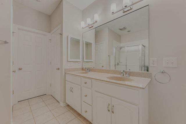 7392 Deer Valley Crossing, Powell, OH 43065