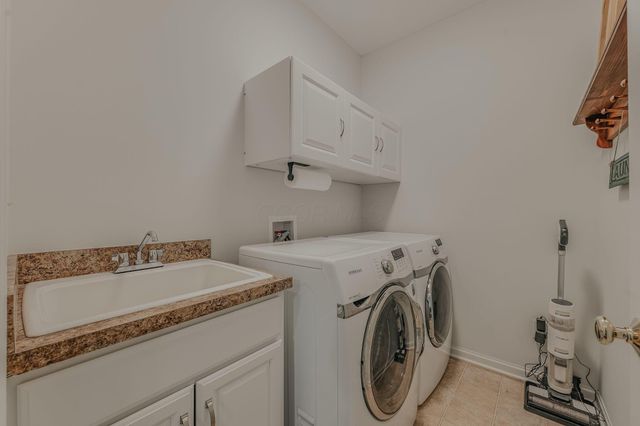 7392 Deer Valley Crossing, Powell, OH 43065