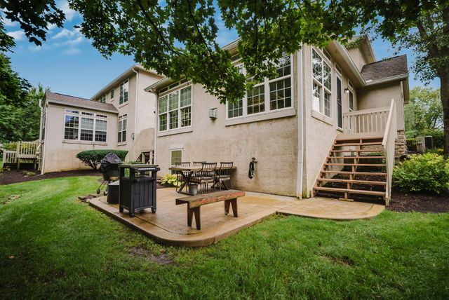 7392 Deer Valley Crossing, Powell, OH 43065