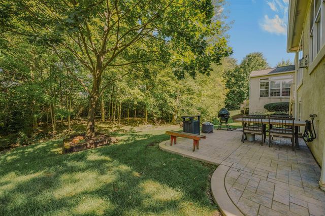 7392 Deer Valley Crossing, Powell, OH 43065