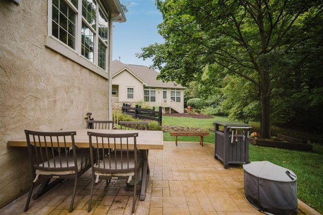 7392 Deer Valley Crossing, Powell, OH 43065