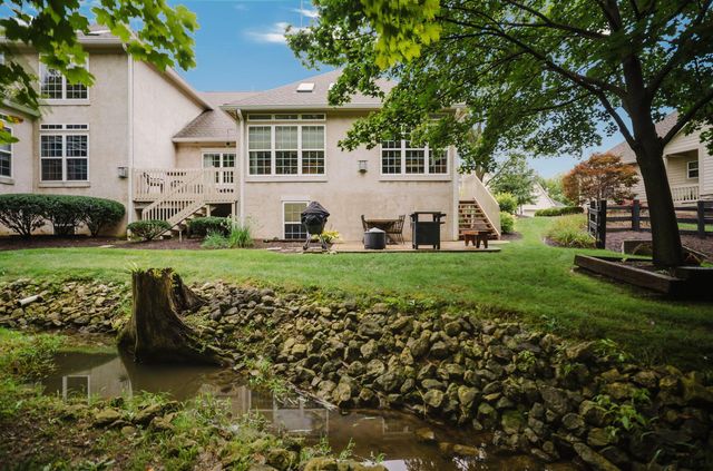 7392 Deer Valley Crossing, Powell, OH 43065