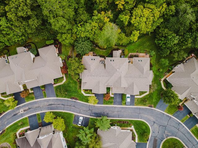 7392 Deer Valley Crossing, Powell, OH 43065