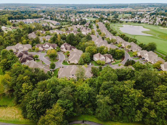 7392 Deer Valley Crossing, Powell, OH 43065