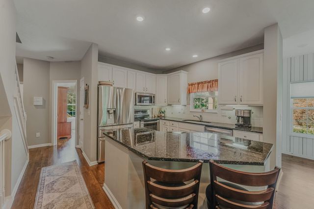 7392 Deer Valley Crossing, Powell, OH 43065
