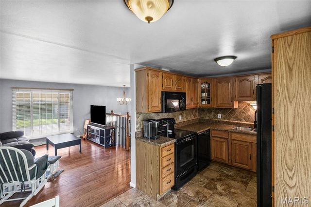 6 Kingston Drive, Fairview Heights, IL 62208