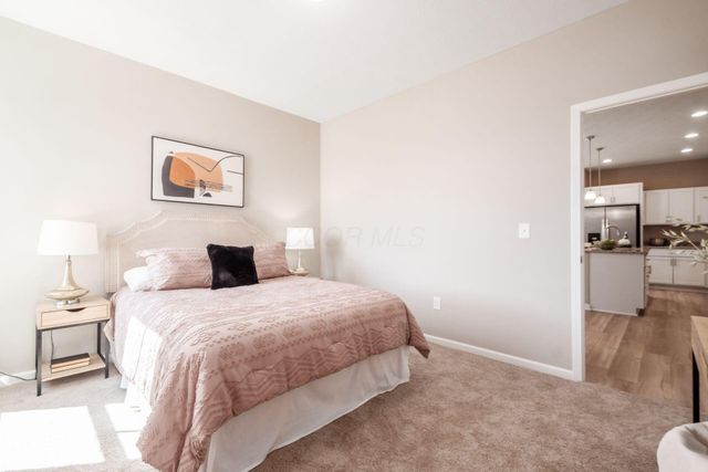 6040 Naughten Pond Drive, Columbus, OH 43213