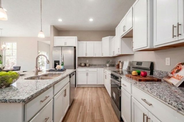 6040 Naughten Pond Drive, Columbus, OH 43213