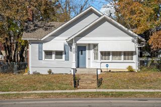 617 Clarksville Street, Paris, TX 75460