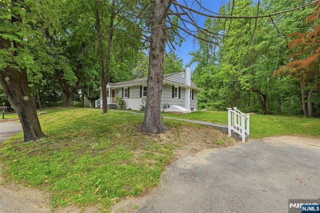 200 Conklintown Road, Ringwood, NJ 07456