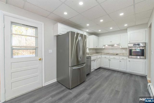 200 Conklintown Road, Ringwood, NJ 07456