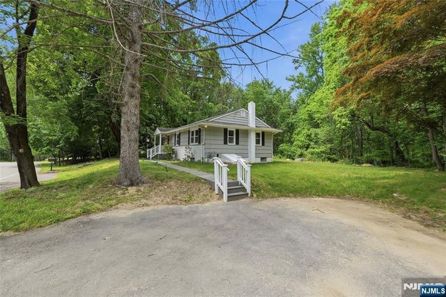 200 Conklintown Road, Ringwood, NJ 07456