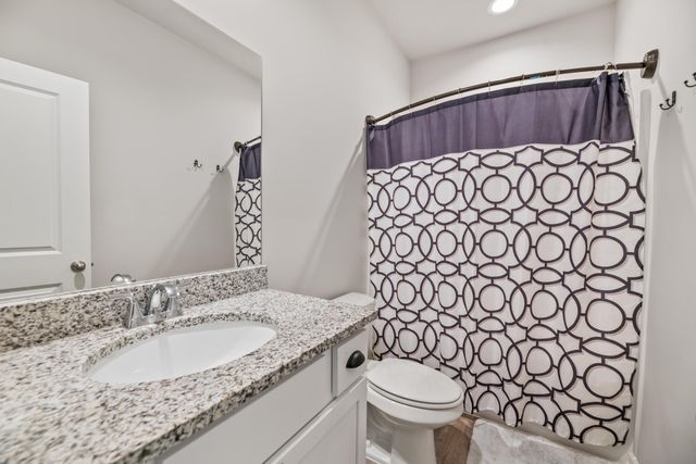 5236 N Cambridge St, Bel Aire, KS 67226