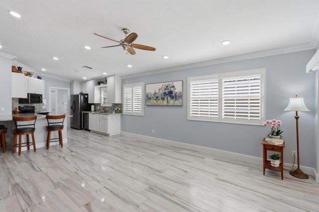 8450 SAINT JOHNS Court, Wellington, FL 33414