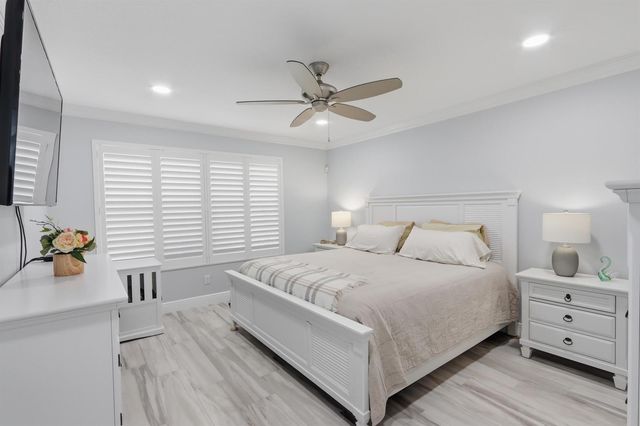 8450 SAINT JOHNS Court, Wellington, FL 33414