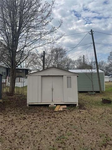 521 Bay Creek Crossing, Loganville, GA 30052