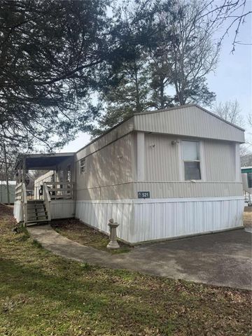 521 Bay Creek Crossing, Loganville, GA 30052