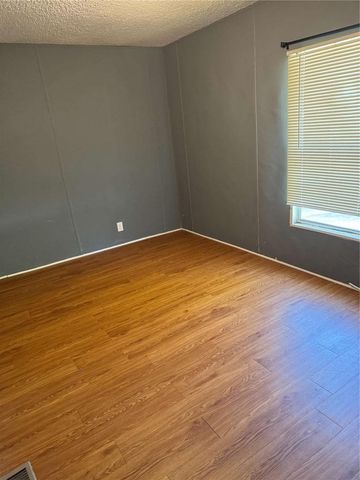 521 Bay Creek Crossing, Loganville, GA 30052