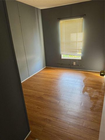 521 Bay Creek Crossing, Loganville, GA 30052