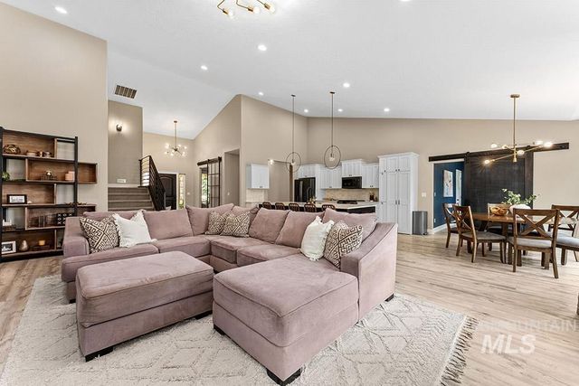 151 N Lost Canyon, Eagle, ID 83616