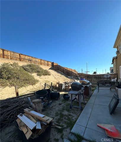 16937 Jurassic Place, Victorville, CA 92394