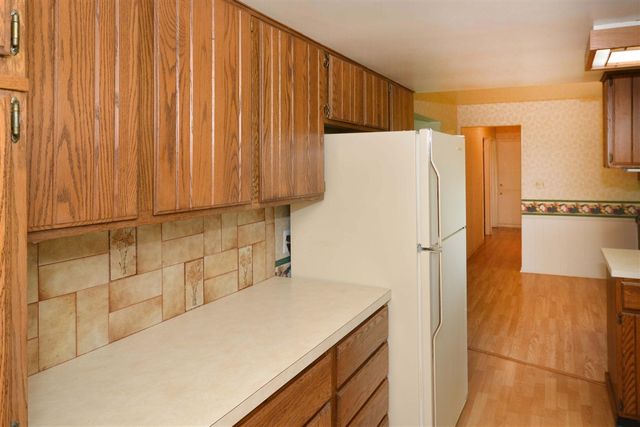 50829 Barber Street, Paw Paw, MI 49079