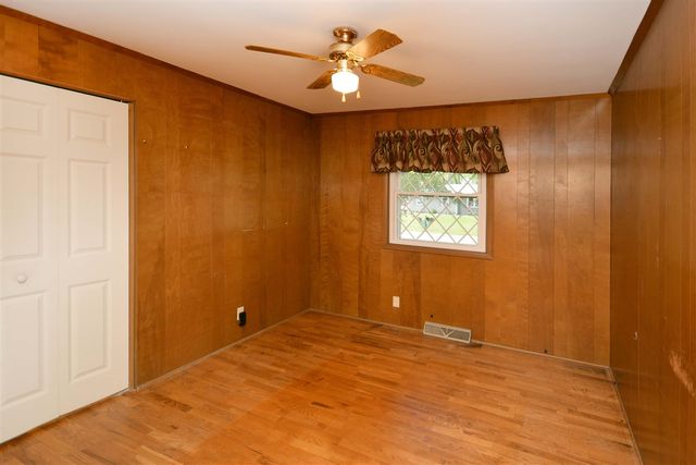 50829 Barber Street, Paw Paw, MI 49079