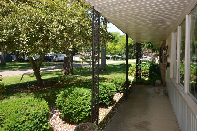 50829 Barber Street, Paw Paw, MI 49079