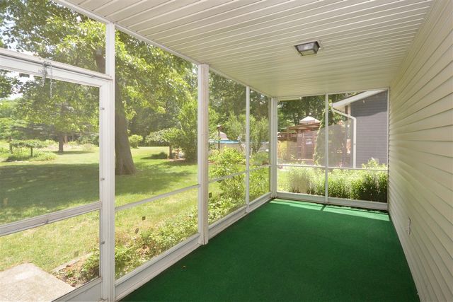 50829 Barber Street, Paw Paw, MI 49079