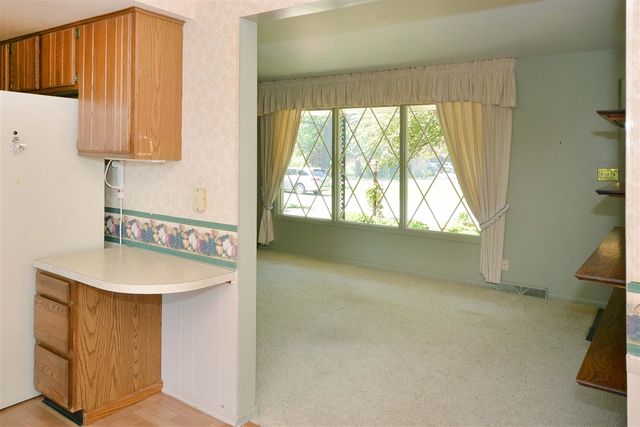 50829 Barber Street, Paw Paw, MI 49079