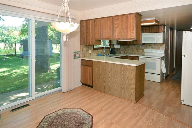 50829 Barber Street, Paw Paw, MI 49079