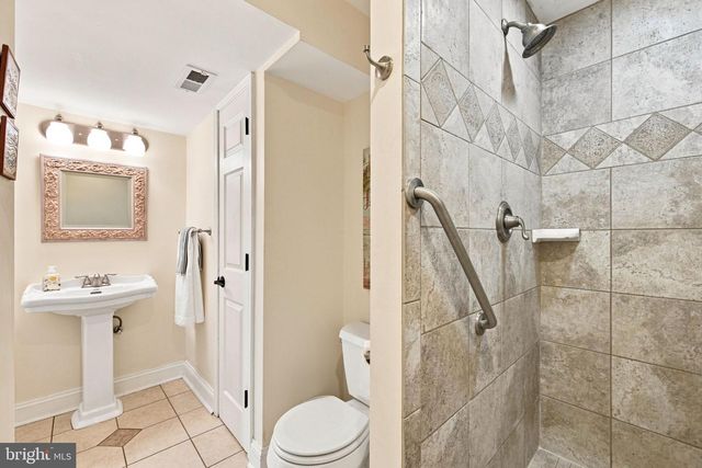 36951 WELLINGTON DR, Purcellville, VA 20132
