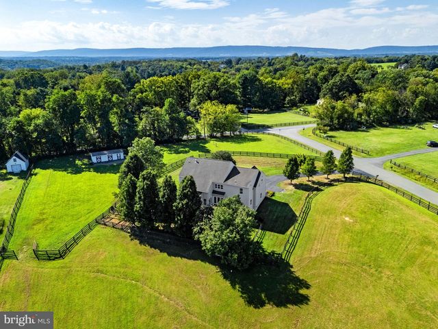 36951 WELLINGTON DR, Purcellville, VA 20132