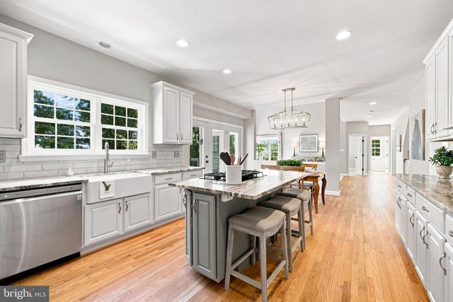 36951 WELLINGTON DR, Purcellville, VA 20132