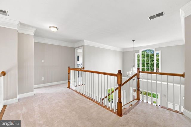 36951 WELLINGTON DR, Purcellville, VA 20132