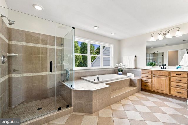36951 WELLINGTON DR, Purcellville, VA 20132