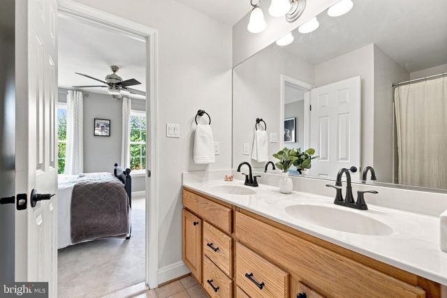 36951 WELLINGTON DR, Purcellville, VA 20132