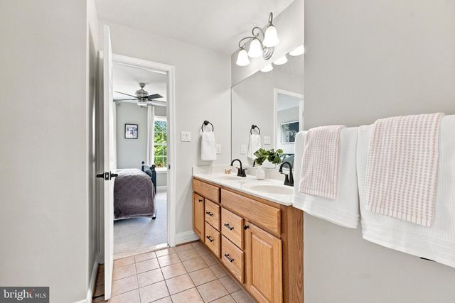 36951 WELLINGTON DR, Purcellville, VA 20132