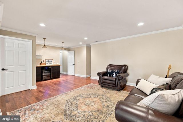 36951 WELLINGTON DR, Purcellville, VA 20132