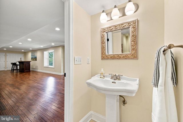 36951 WELLINGTON DR, Purcellville, VA 20132